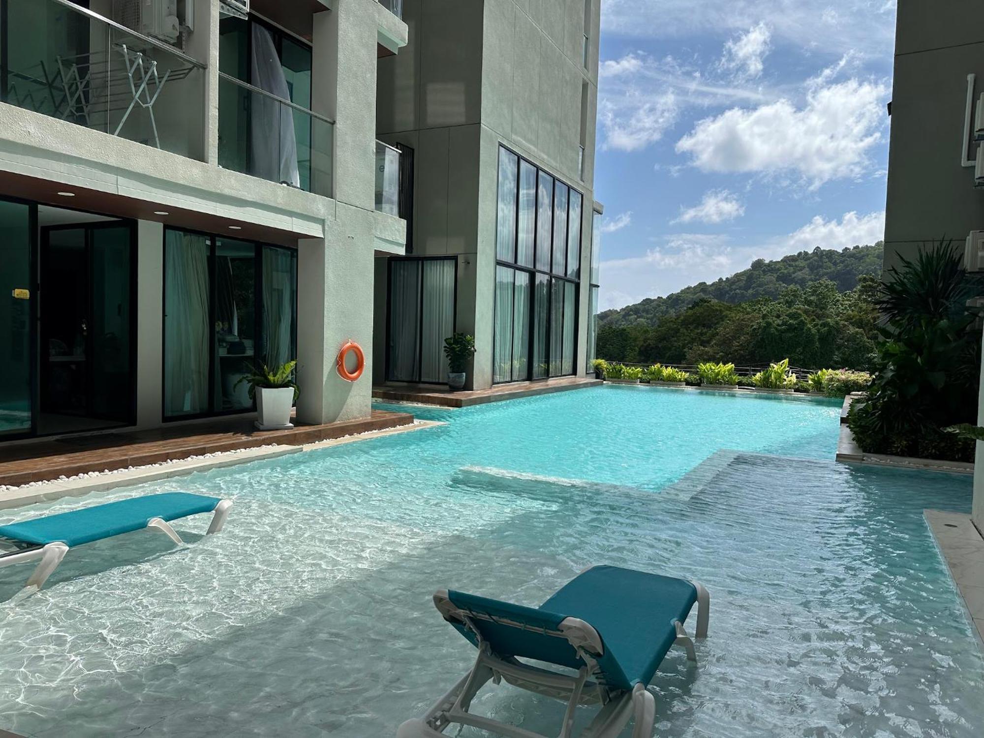 The Viva Patong Hotel Exterior photo
