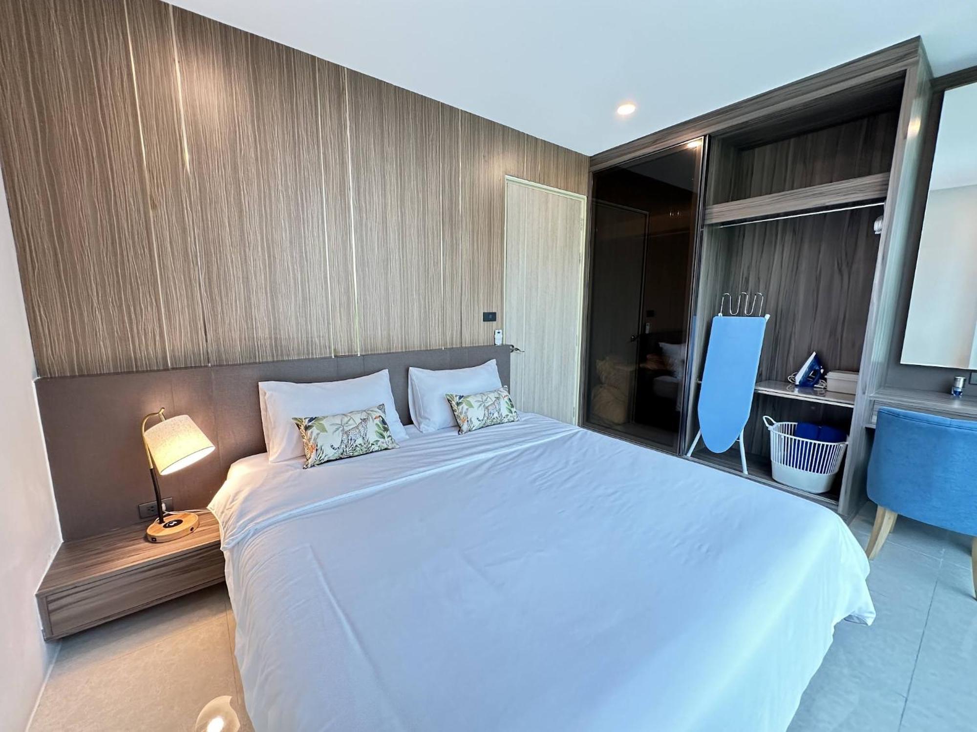 The Viva Patong Hotel Exterior photo