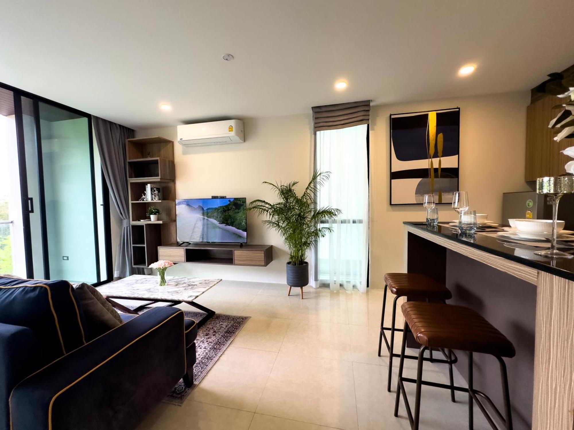 The Viva Patong Hotel Exterior photo