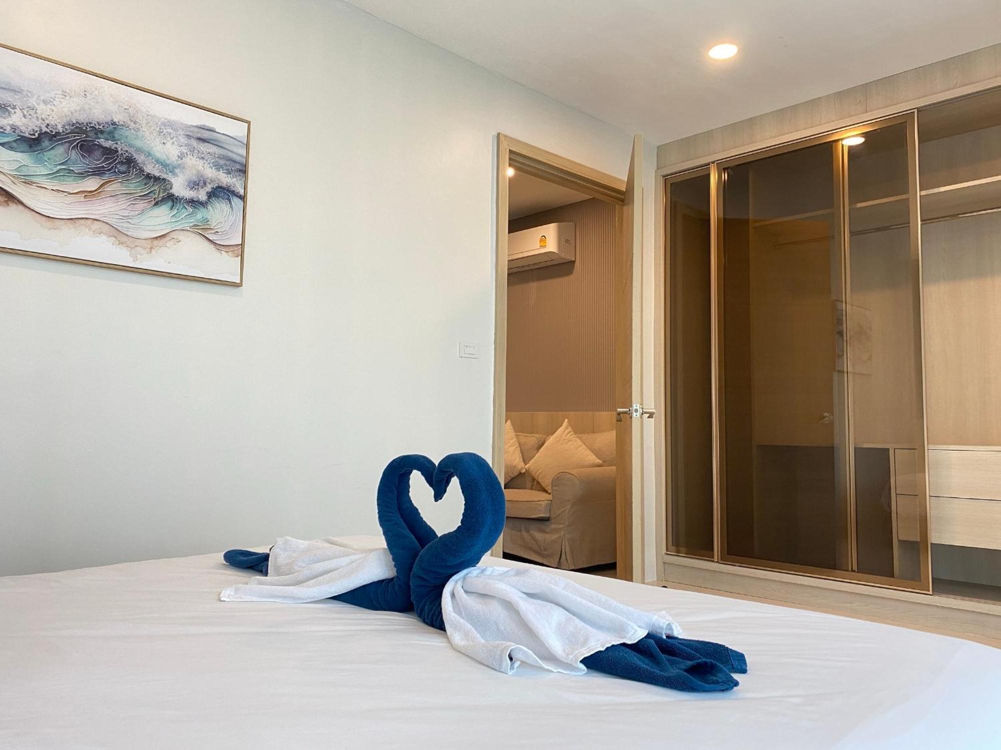 The Viva Patong Hotel Exterior photo